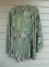 Load image into Gallery viewer, Cashmere Shawl - Reversible - Green Feathers #16